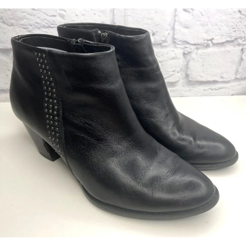 Vionic Georgia Orthaheel Studded Black Leather Ankle Boots Size 9 Booties